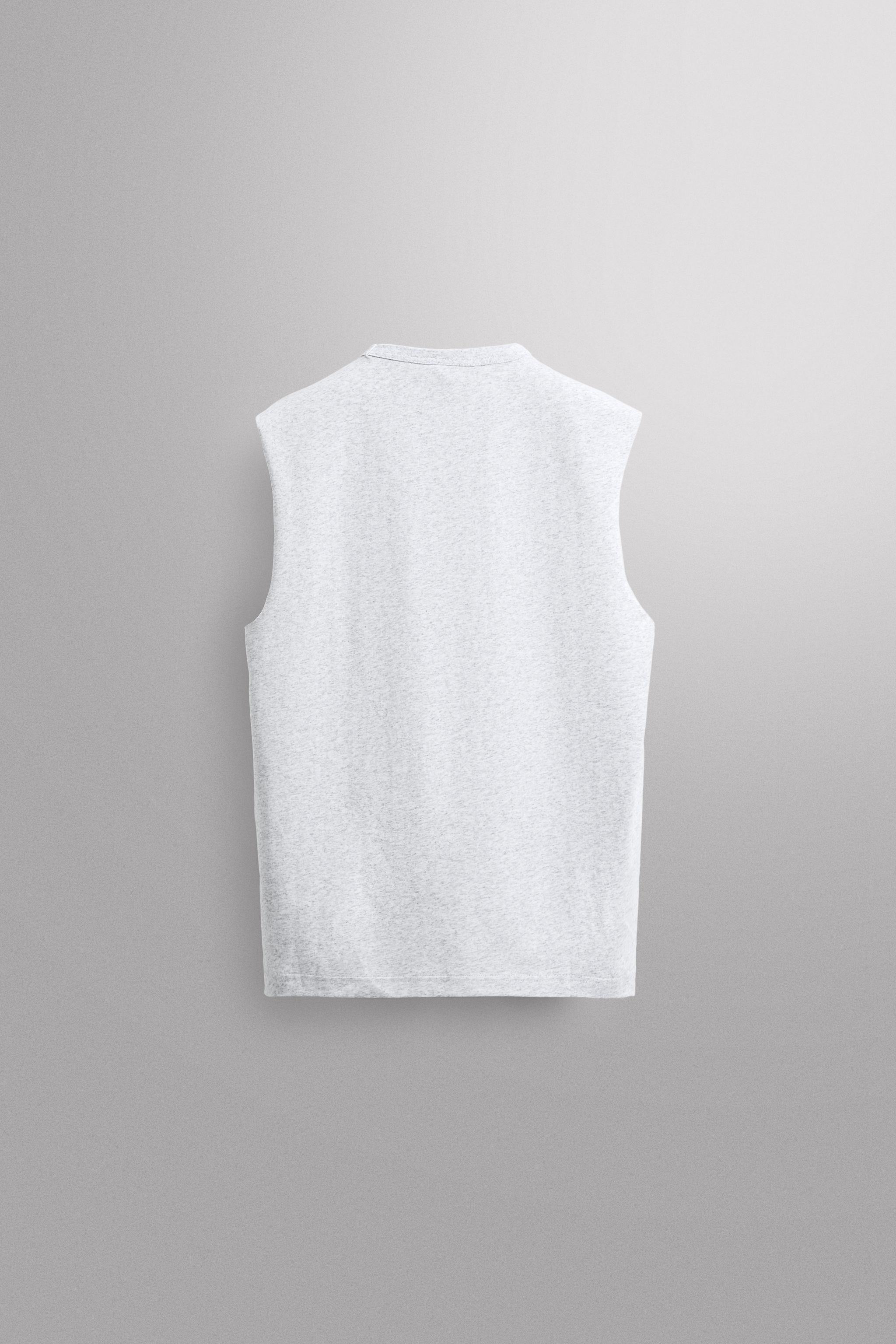 HEAVYWEIGHT TANK TOP